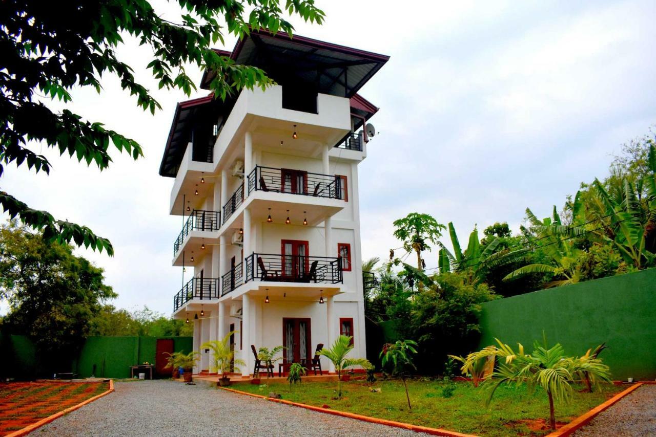 Blue Sky Hotel Yala Exterior photo